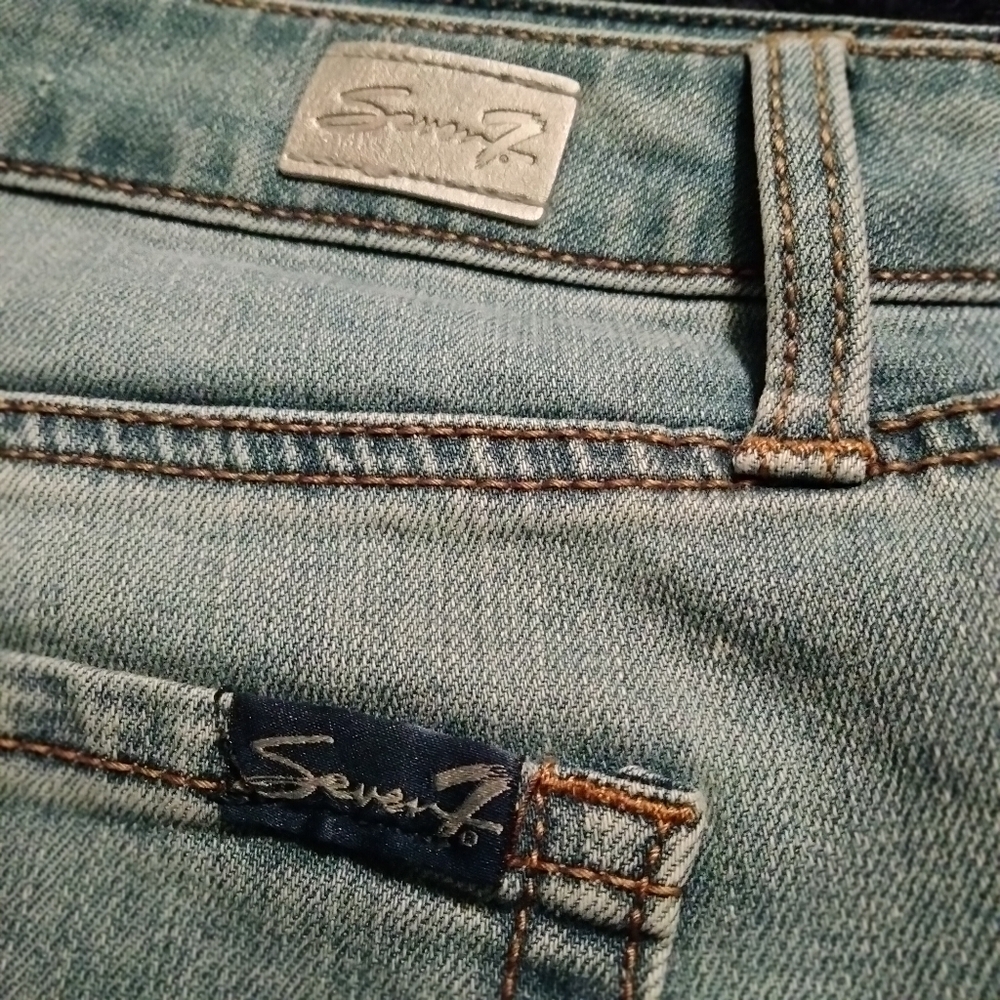 Seven7 blue jean shorts - Picture 3 of 4